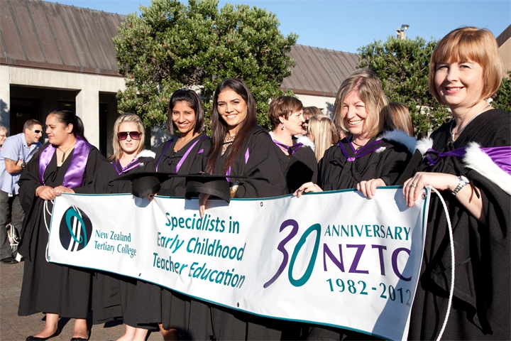 1111 NZTC 2012 Graduation hi res-87